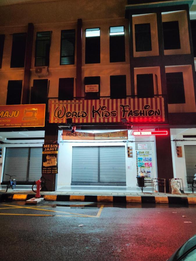 World Kids Fantasy Hotel Lumut Exterior foto